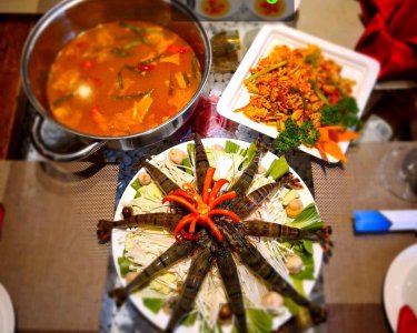 Lẩu Tôm Kim Chi - Khuyến Mãi Quốc Khánh